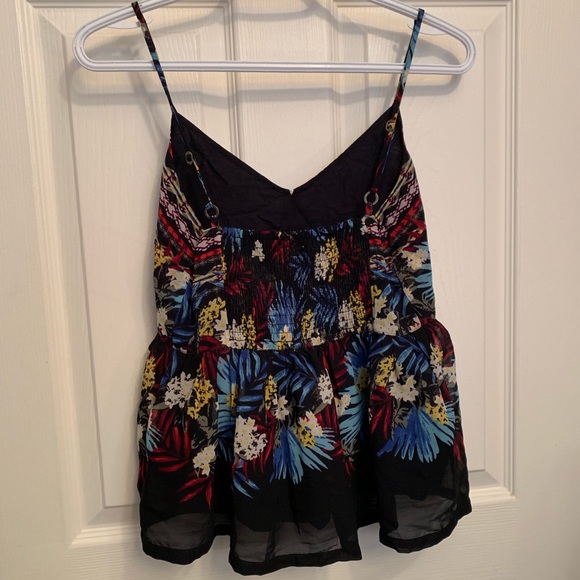 Hollister Tank - Picture 2 of 2